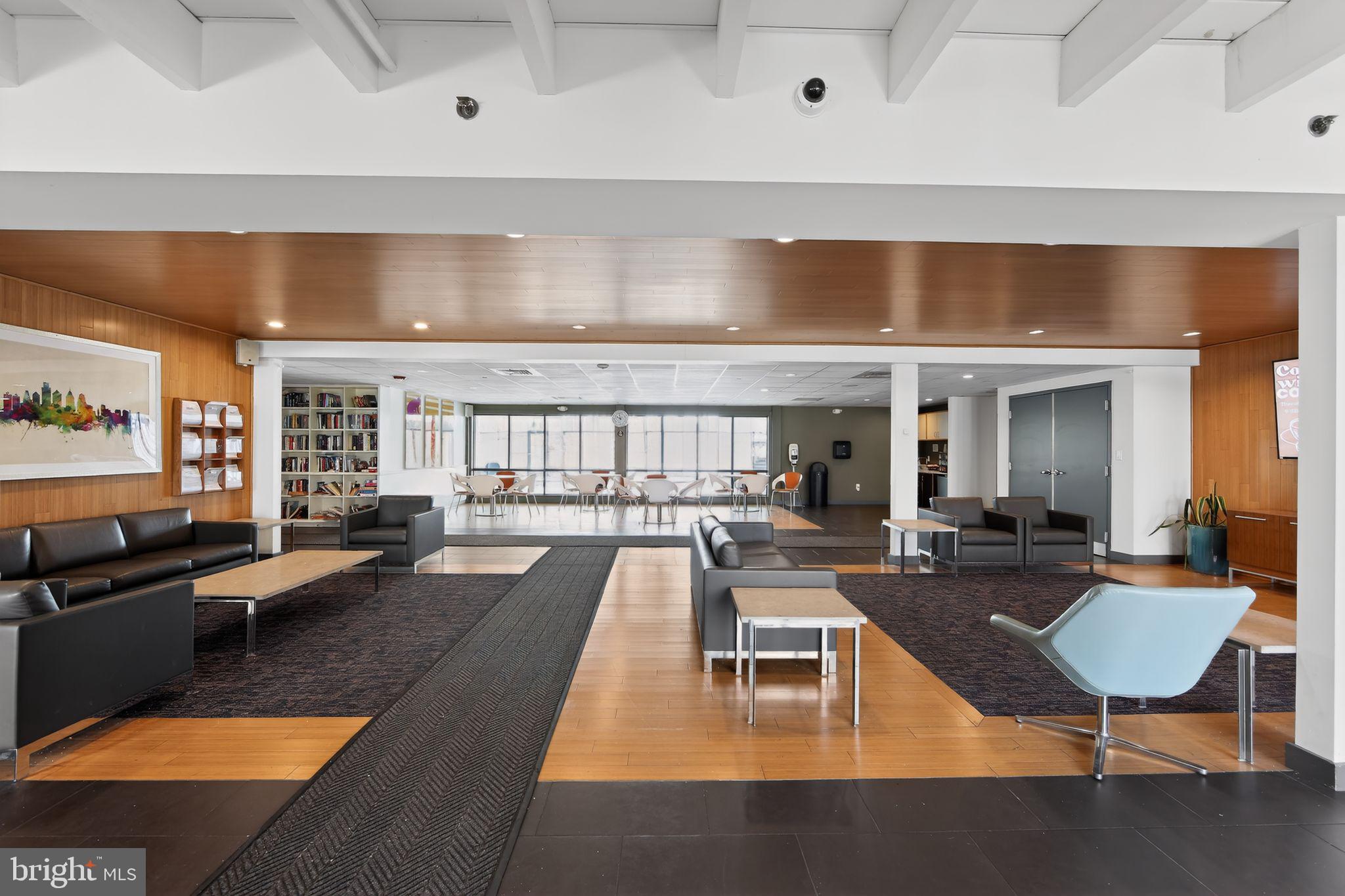 VALLEY FORGE TOWER - Residential