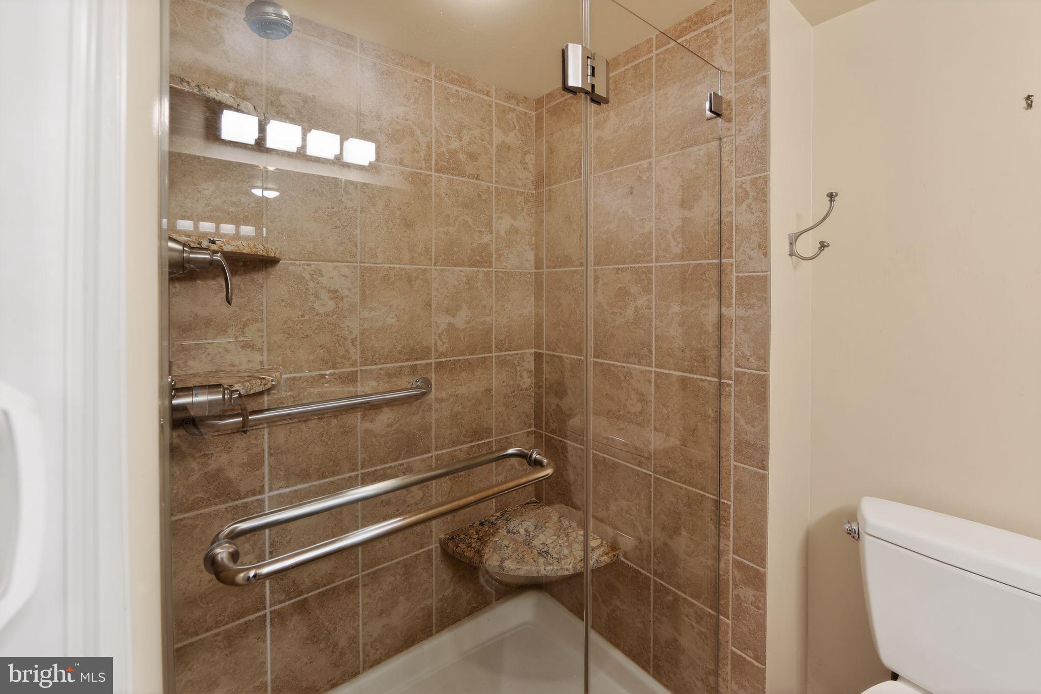 VALLEY FORGE TOWER - Residential