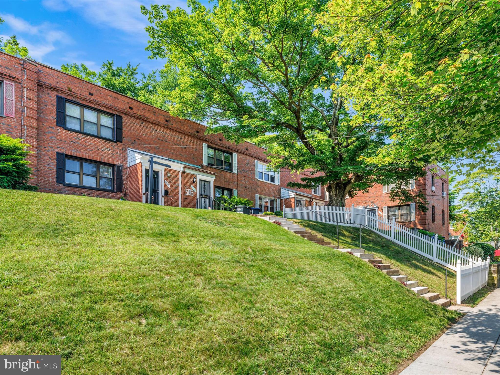 5019 JUST STREET NE