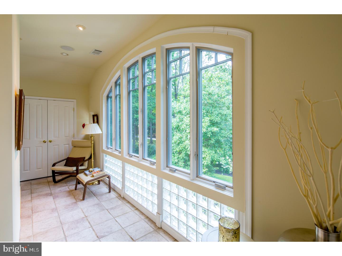 GLADWYNE - Residential