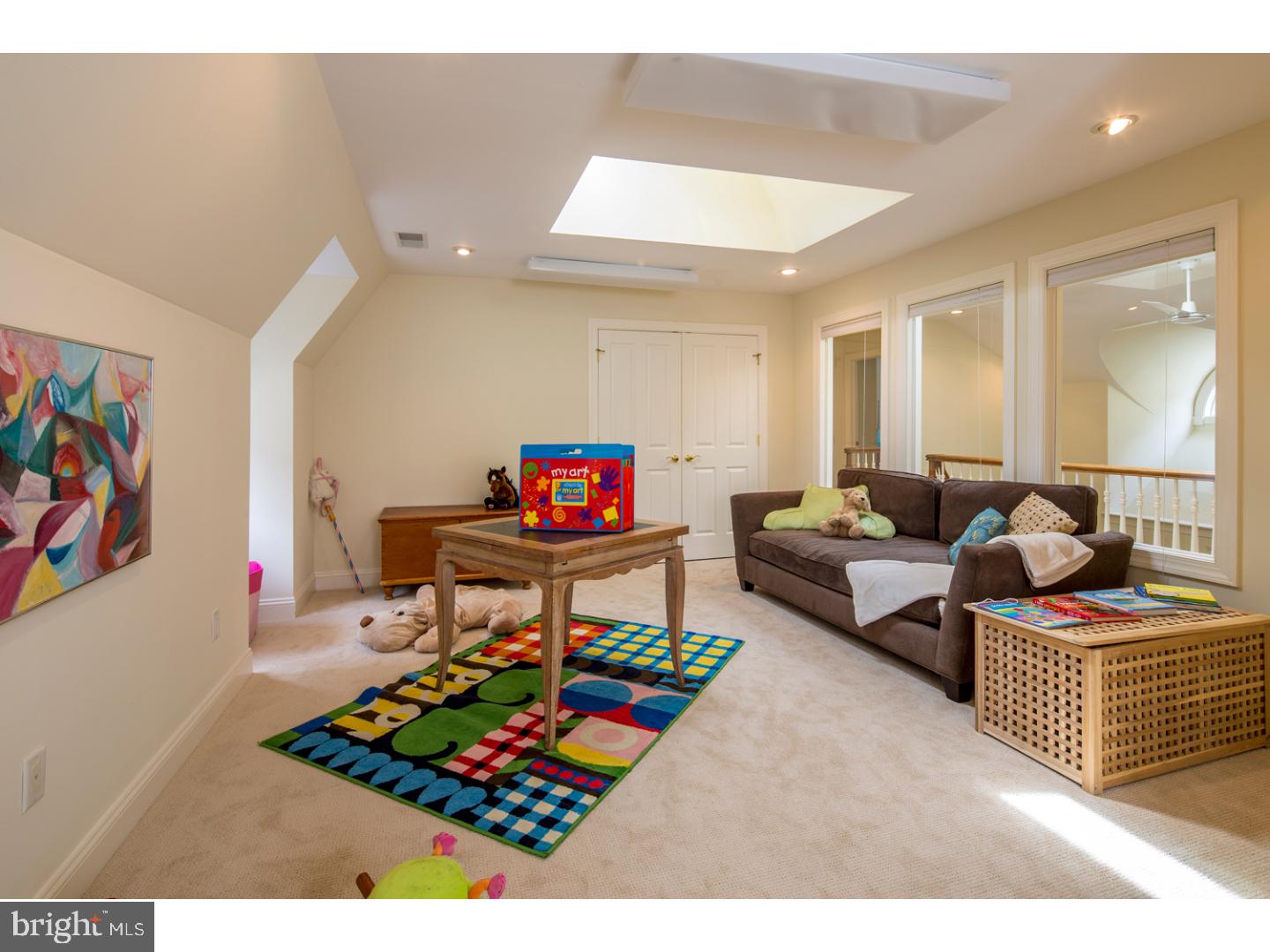 GLADWYNE - Residential