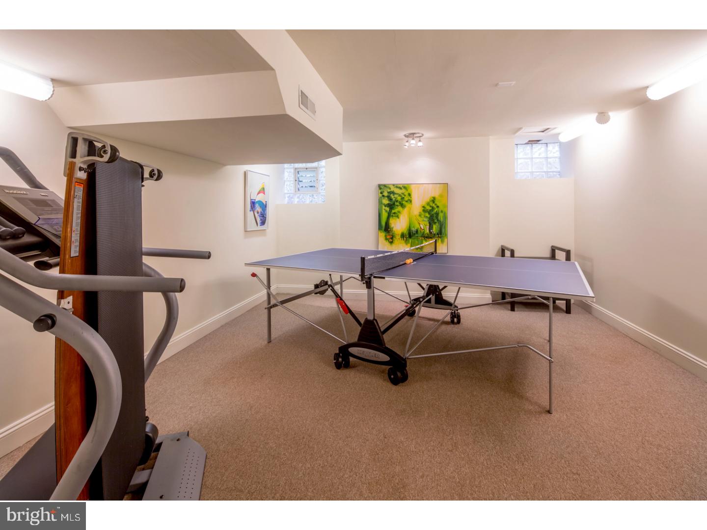 GLADWYNE - Residential