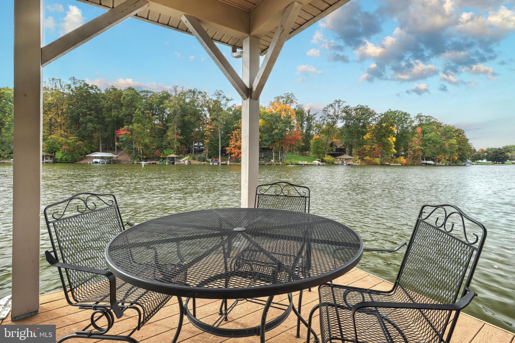 LAKE MEADE - Residential