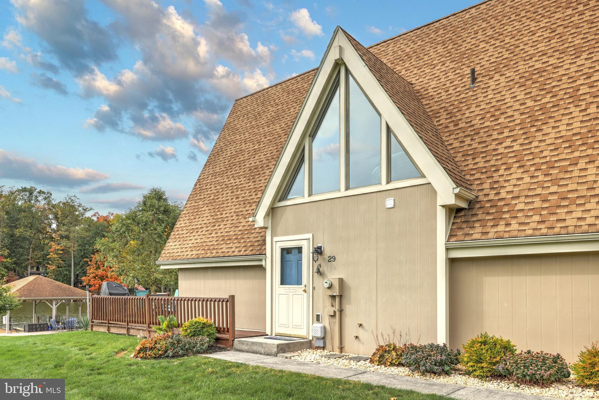 LAKE MEADE - Residential