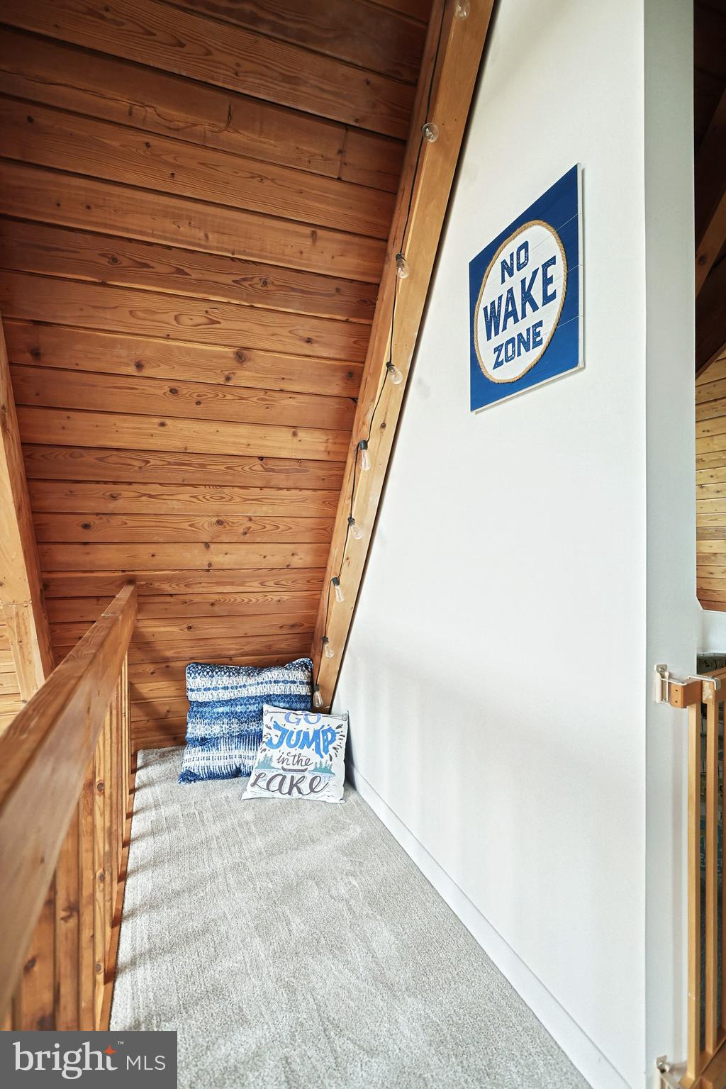 LAKE MEADE - Residential