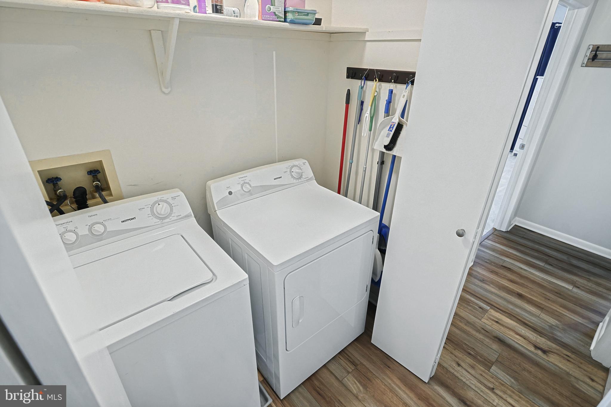 LAKE MEADE - Residential