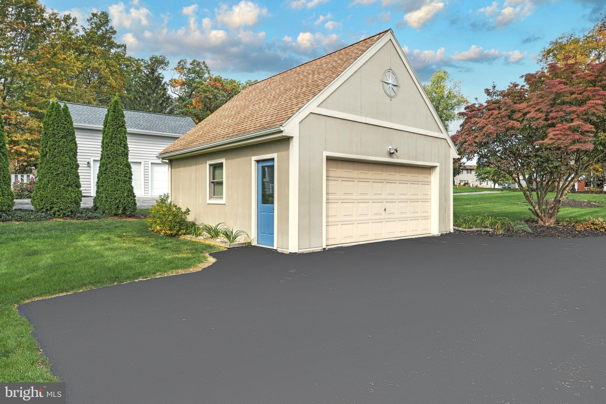 LAKE MEADE - Residential