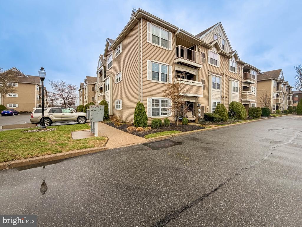 DELAIRE LANDING - Residential