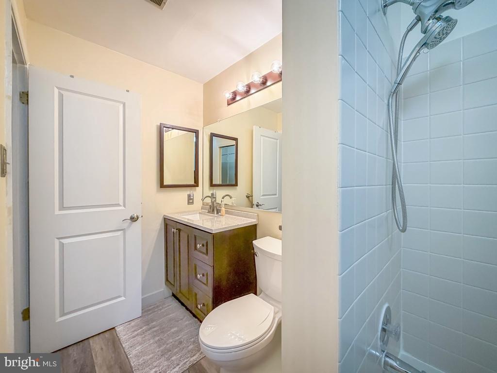 DELAIRE LANDING - Residential