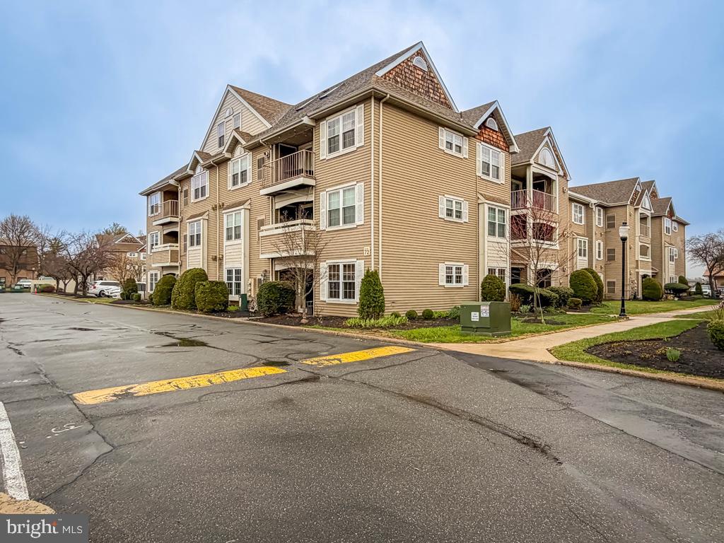 DELAIRE LANDING - Residential