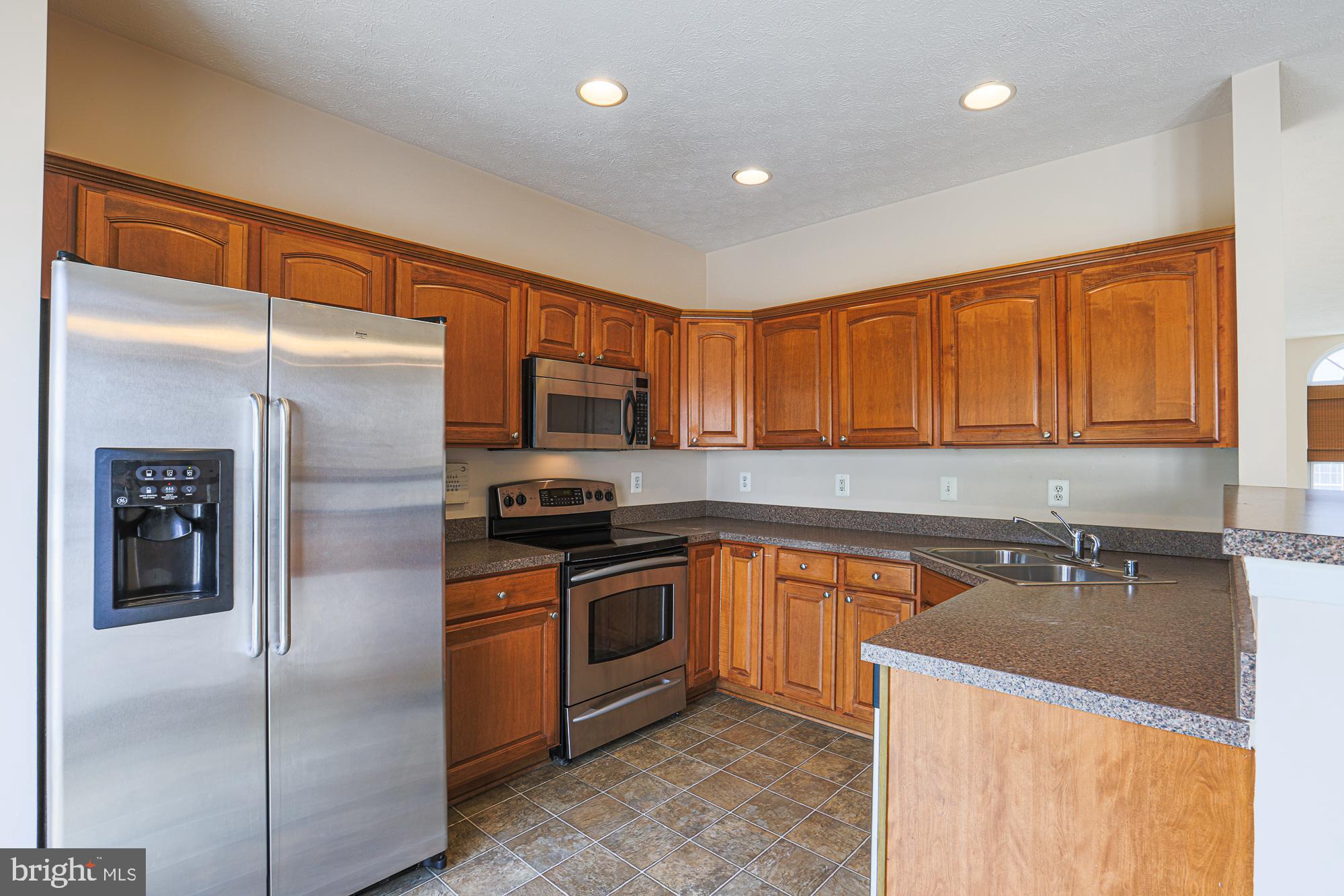 VILLAGE OF MILL RUN - Residential