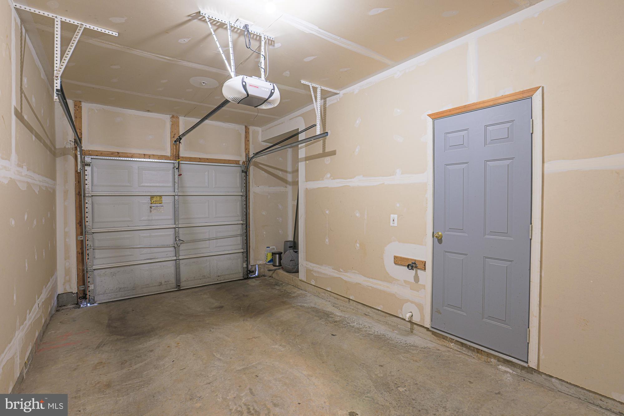 VILLAGE OF MILL RUN - Residential