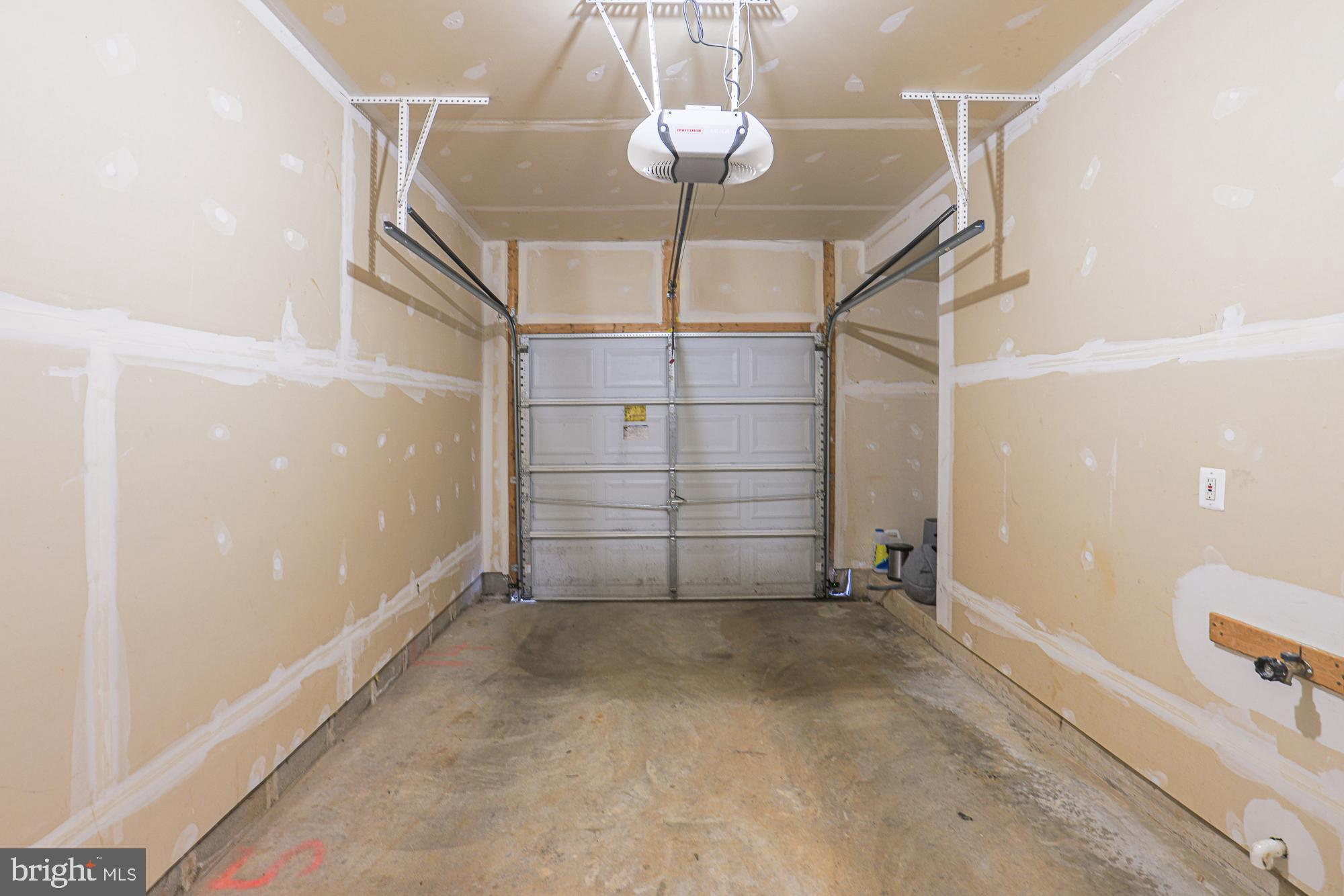 VILLAGE OF MILL RUN - Residential