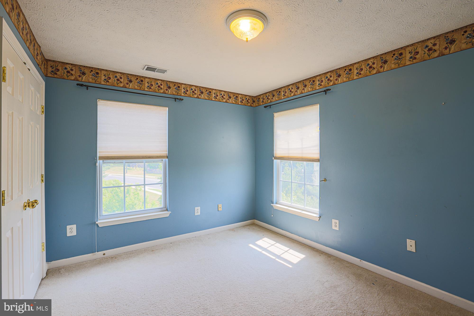 VILLAGE OF MILL RUN - Residential