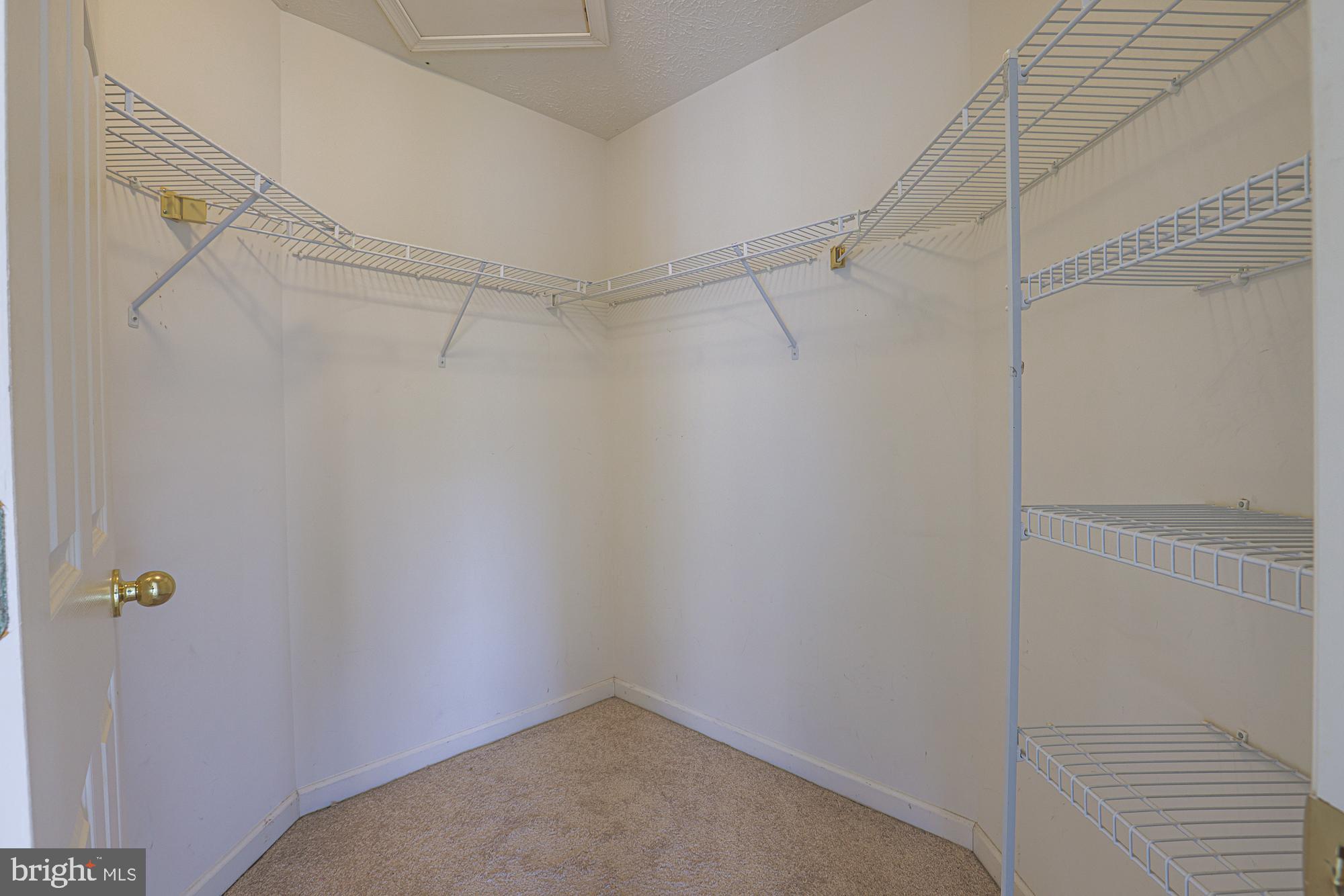 VILLAGE OF MILL RUN - Residential