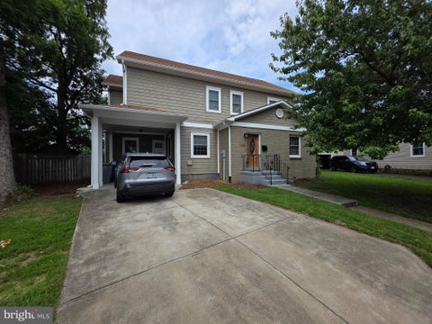 Homes For Rent - 1138 S Harrison Street<br/> Fairfax County, ARLINGTON, VA 22204