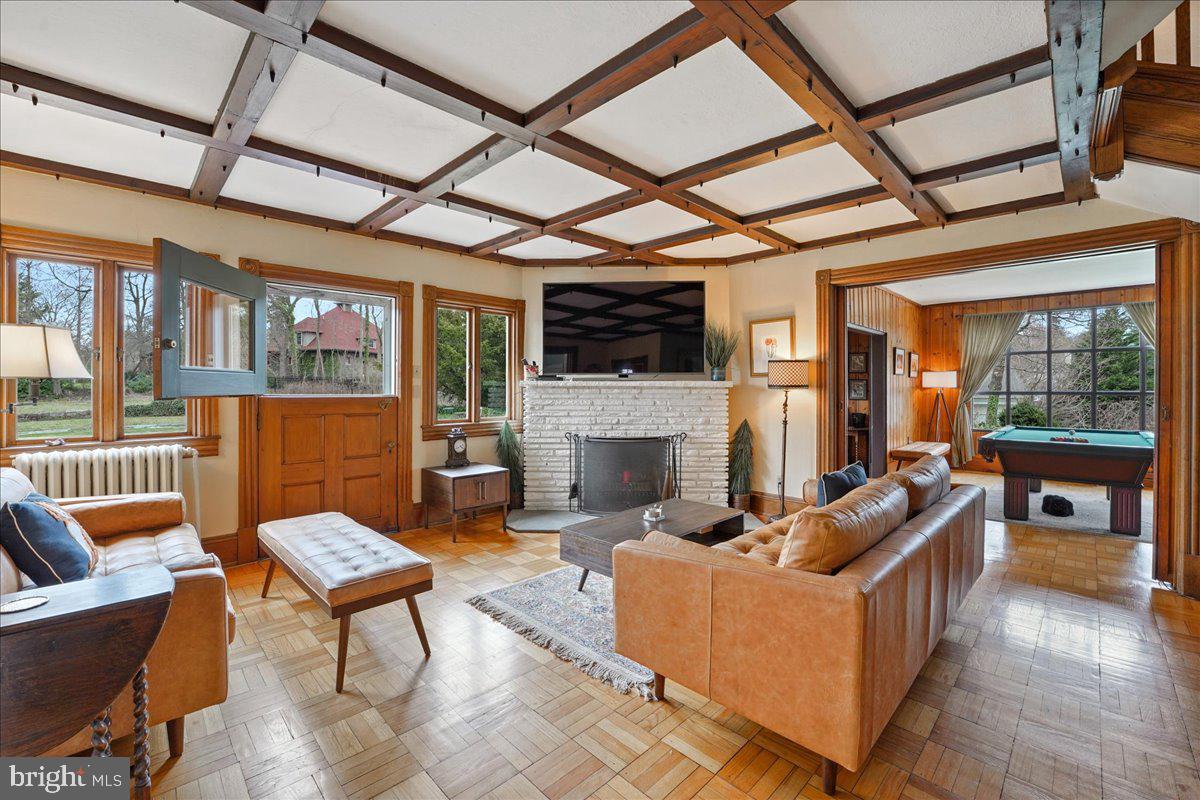 SOUTH WAYNE - Residential