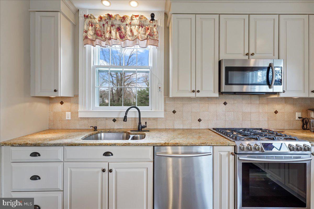 SOUTH WAYNE - Residential
