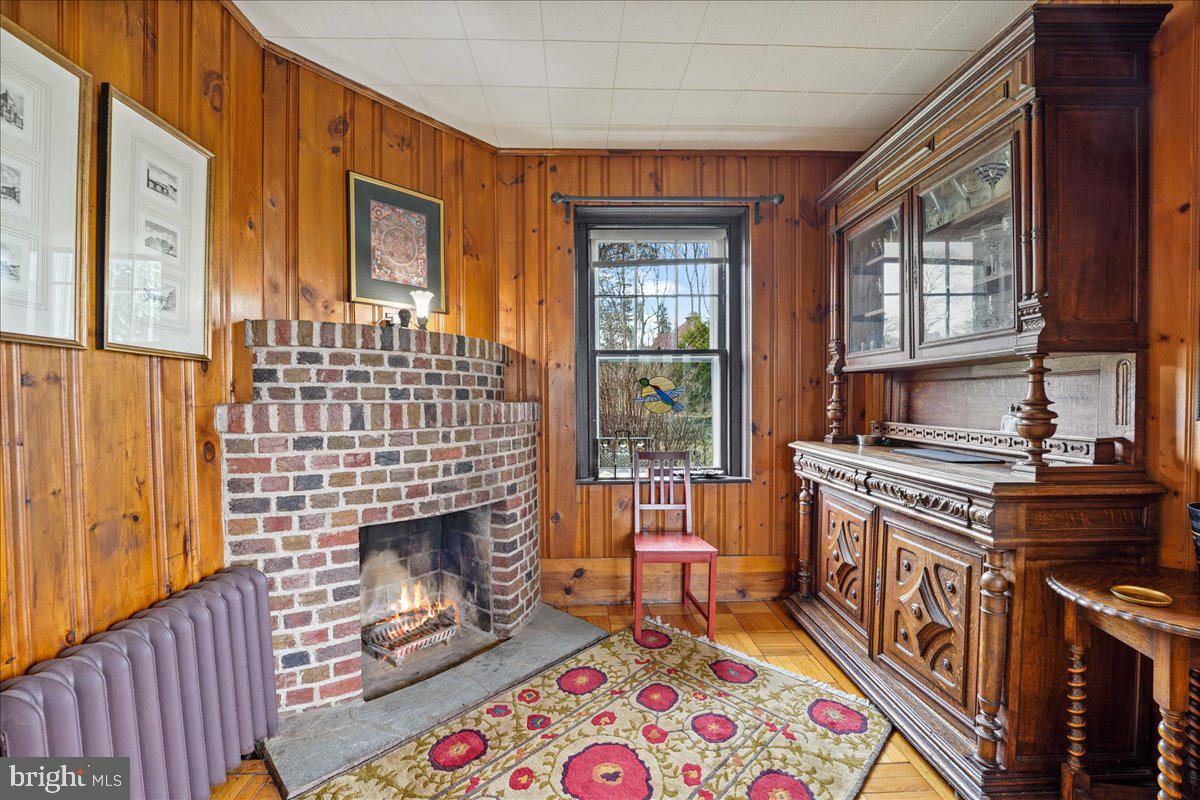 SOUTH WAYNE - Residential