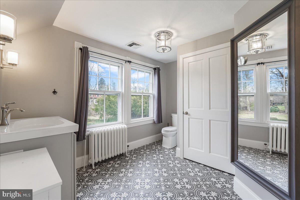 SOUTH WAYNE - Residential