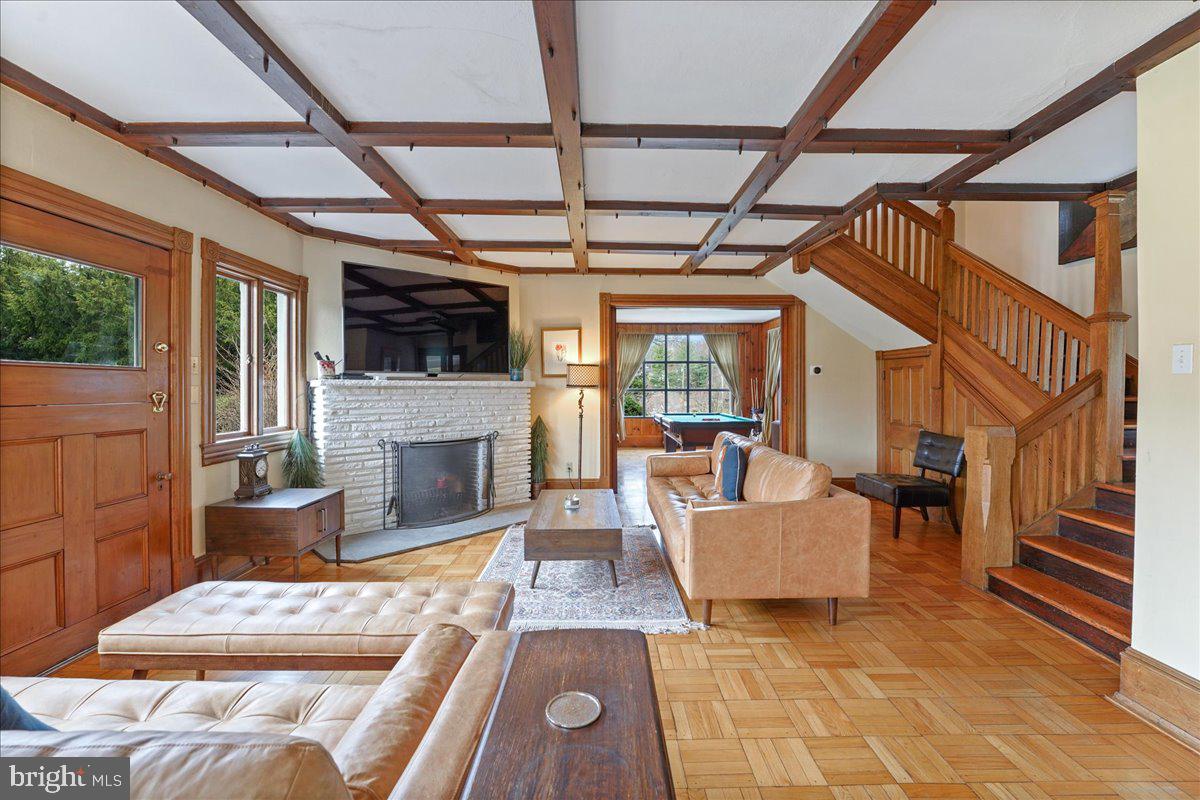 SOUTH WAYNE - Residential