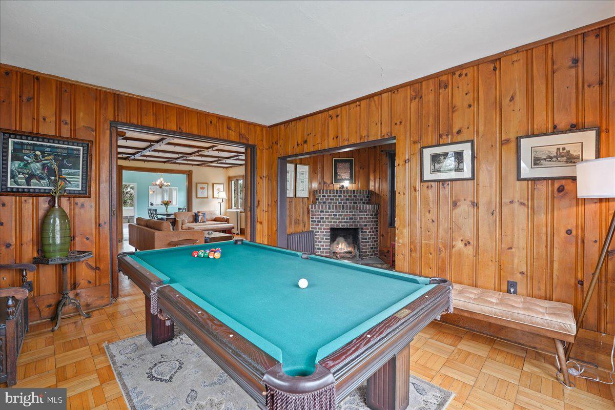 SOUTH WAYNE - Residential
