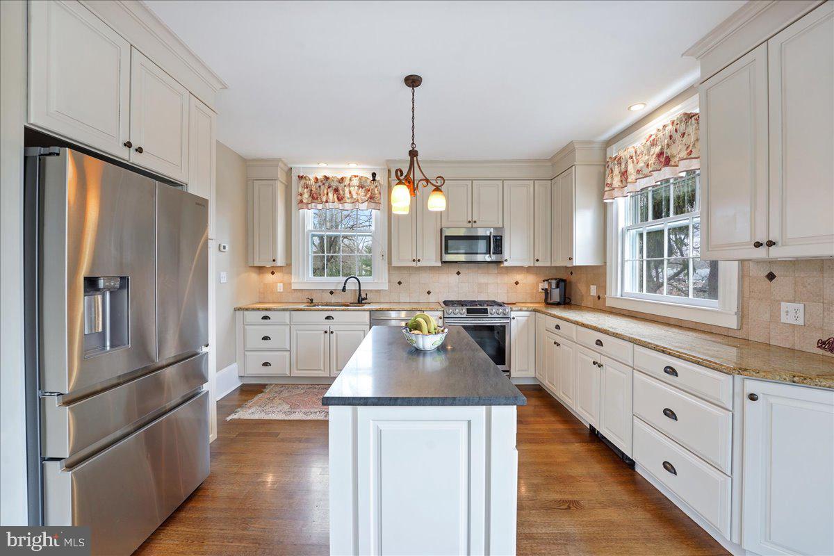 SOUTH WAYNE - Residential