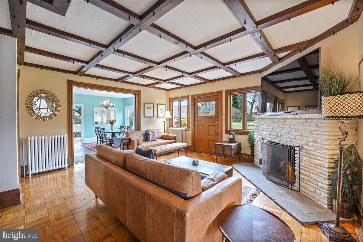 SOUTH WAYNE - Residential