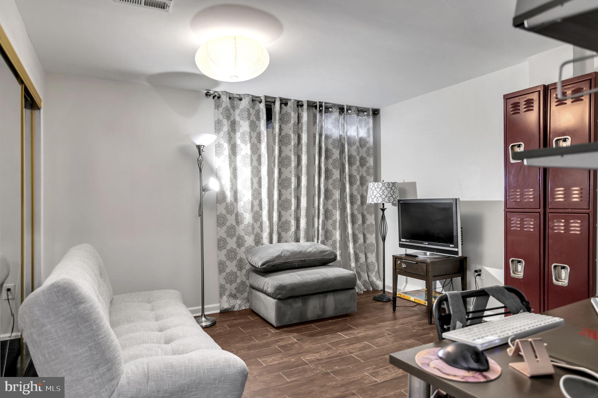 WOODSTONE - Residential