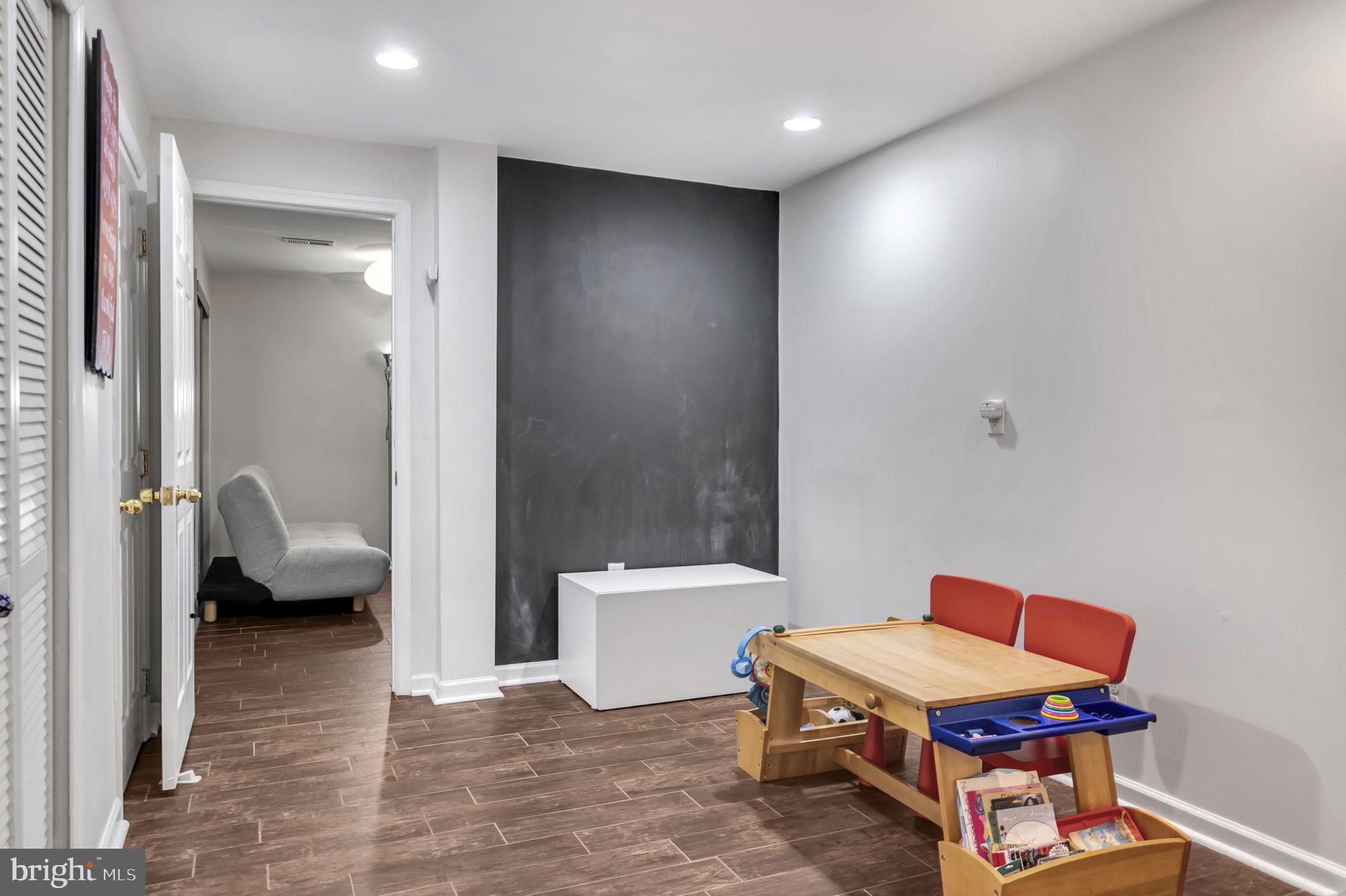 WOODSTONE - Residential