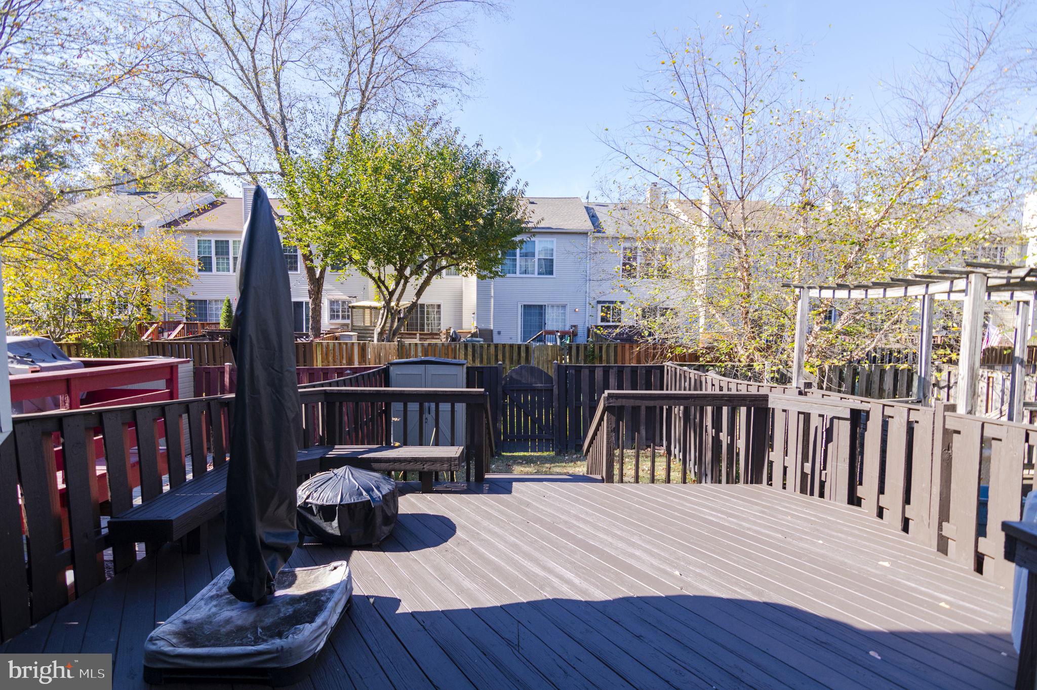 WOODSTONE - Residential