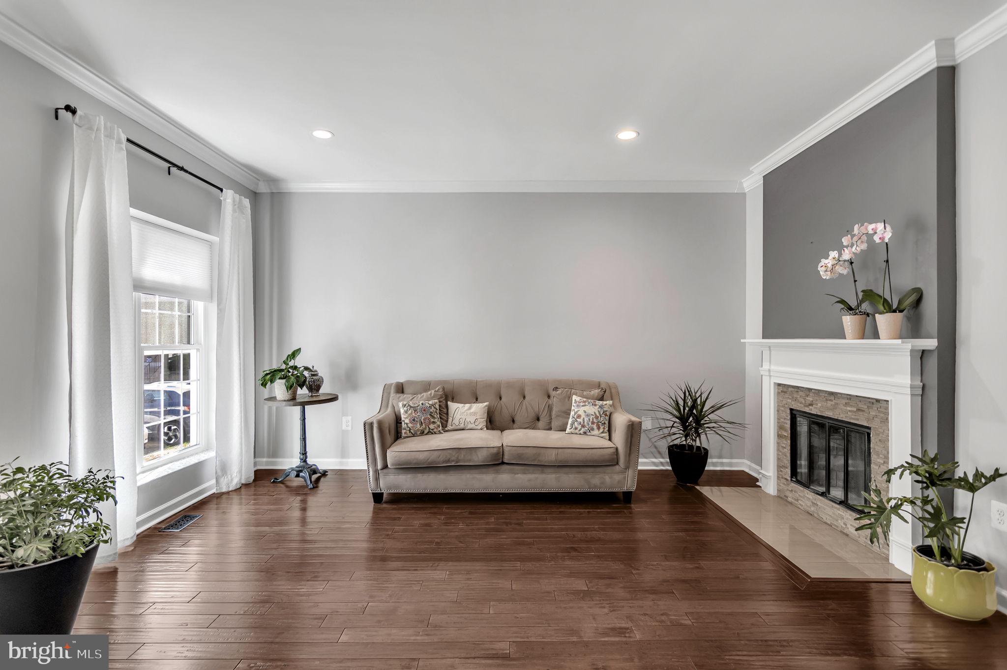 WOODSTONE - Residential