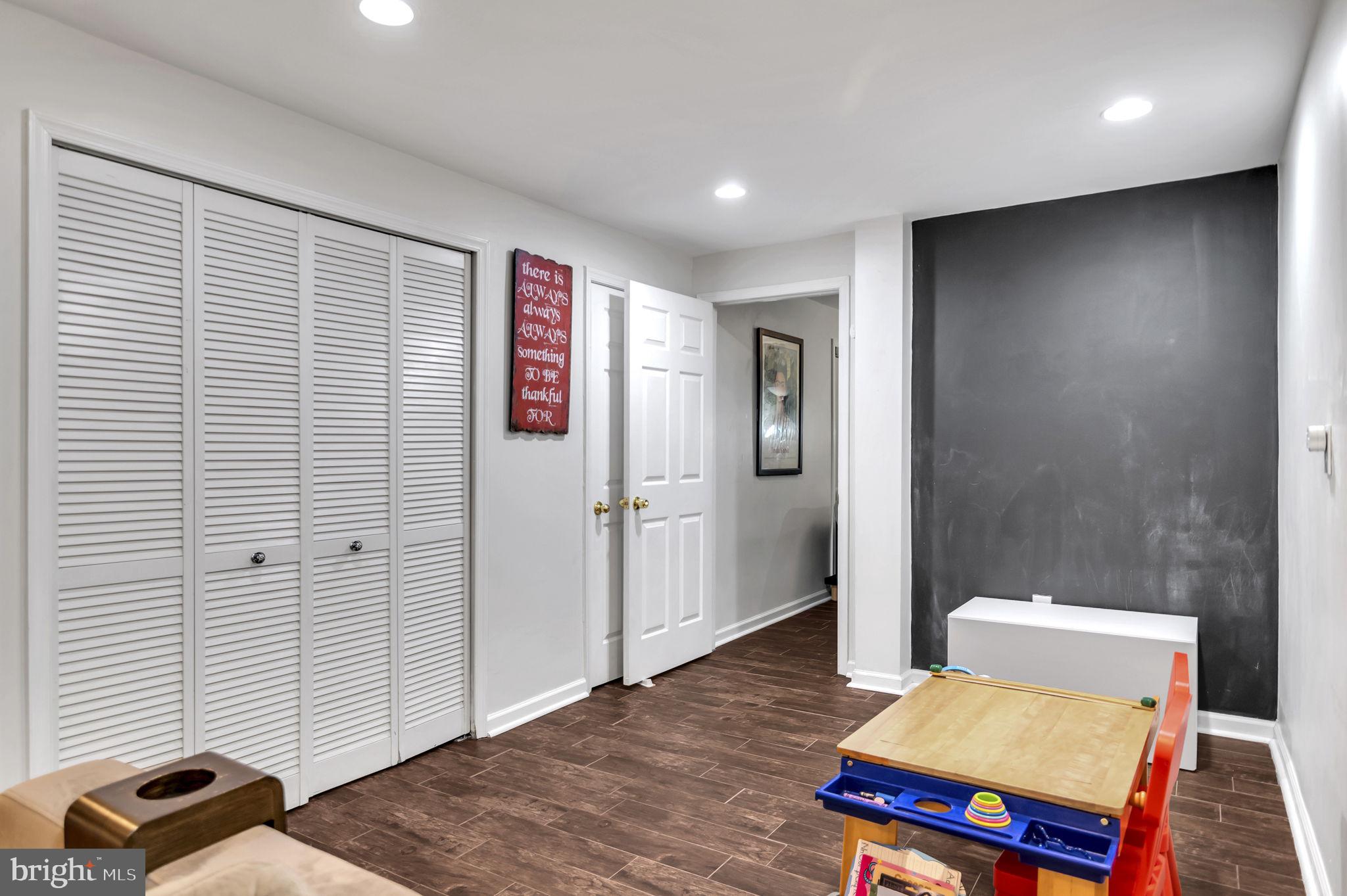 WOODSTONE - Residential