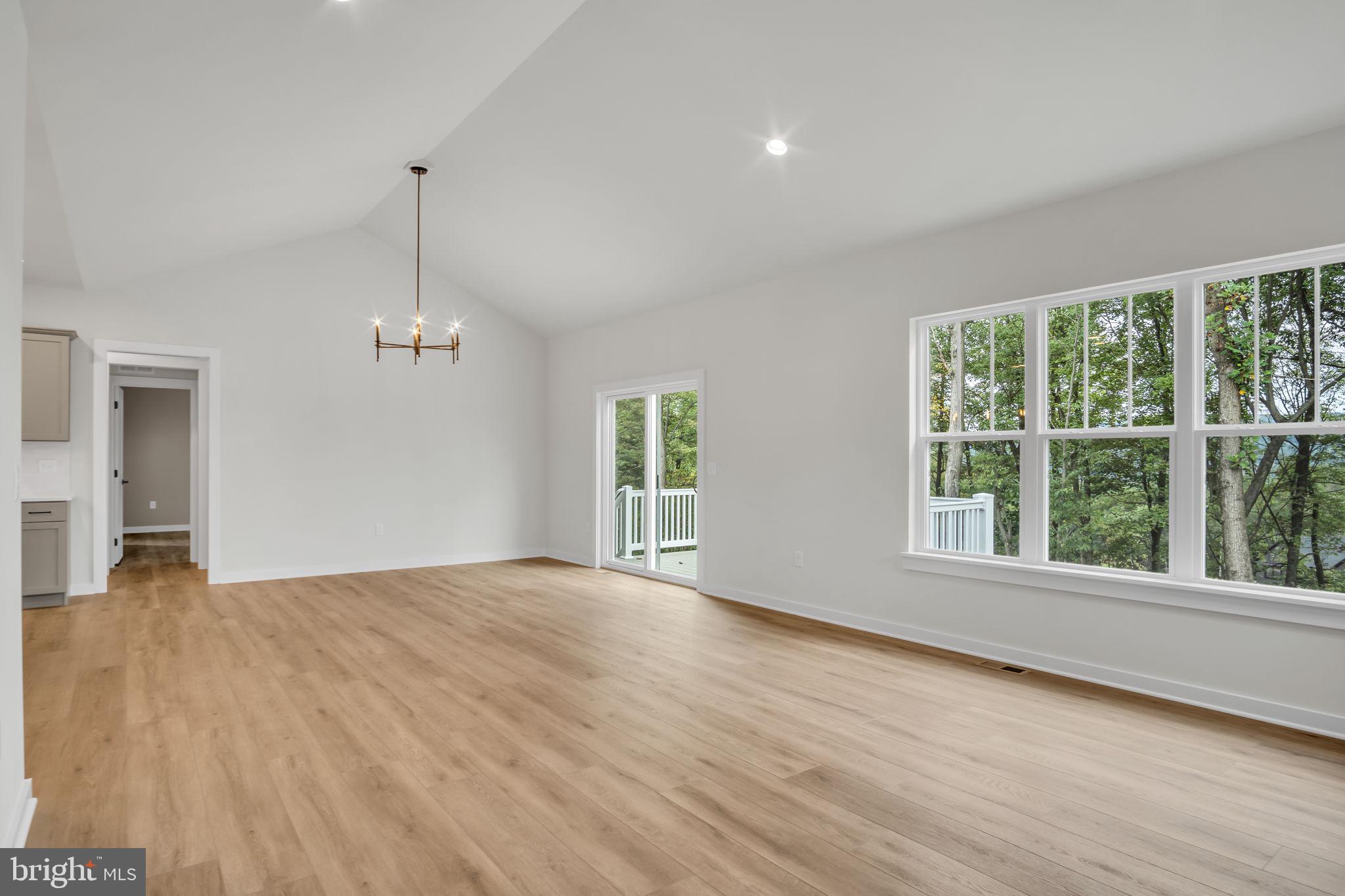 ROCKVILLE ESTATES - Residential