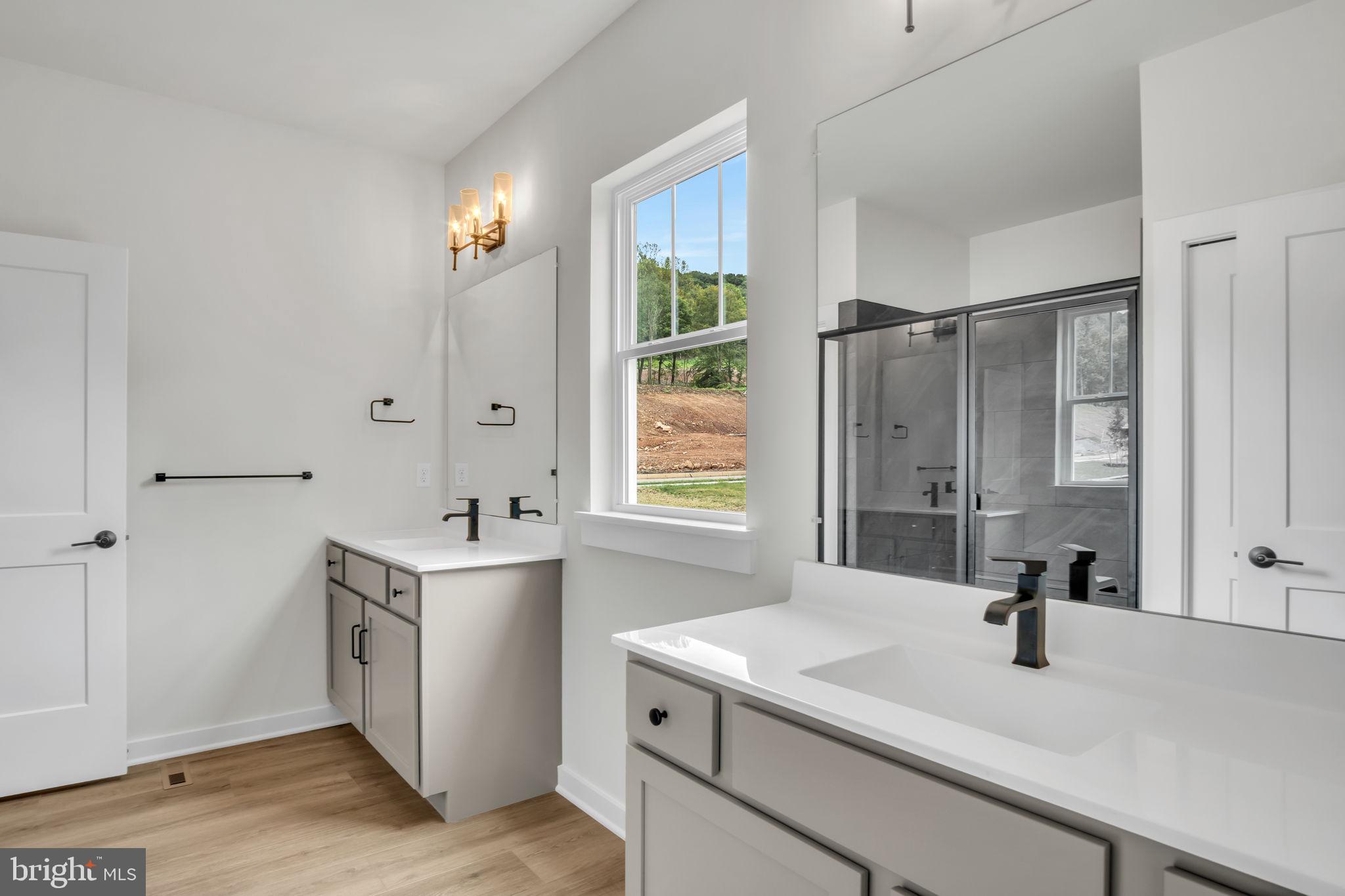 ROCKVILLE ESTATES - Residential