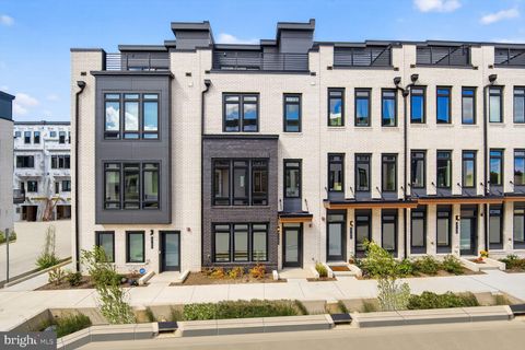 61 LOWER SERVICE COURT NW HOMESITE 940 WASHINGTON DC 20001