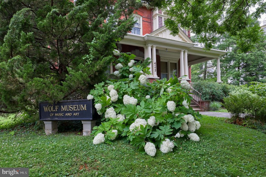 Photo of 423 W CHESTNUT ST, LANCASTER, PA 17603 (MLS # PALA2036884)