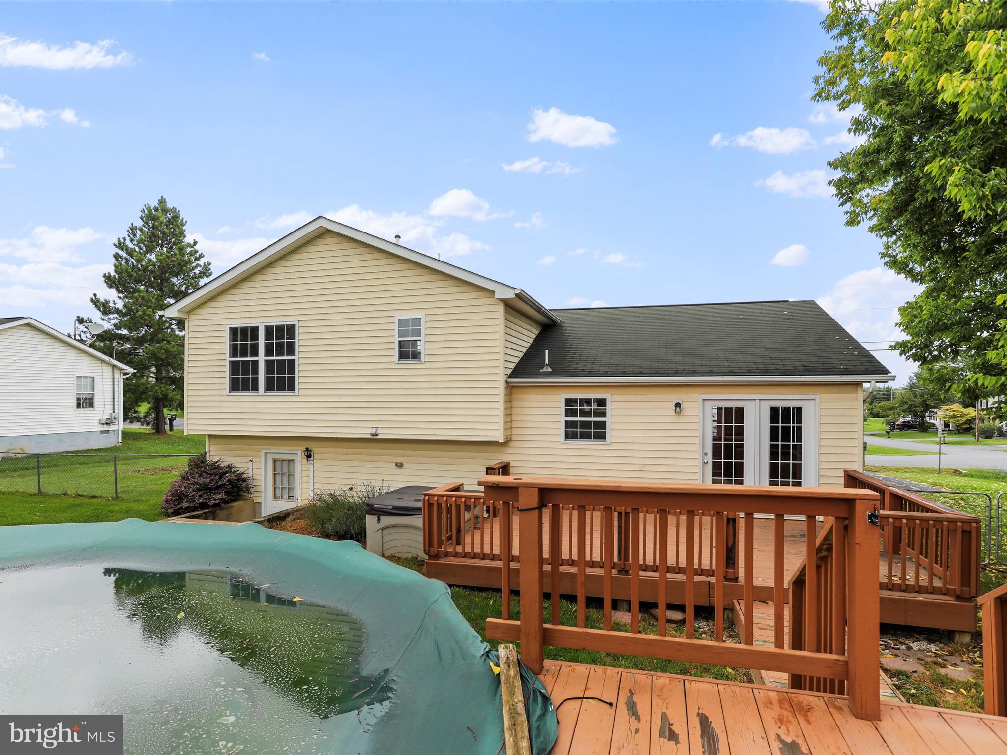 PIKESIDE MEADOWS - Residential