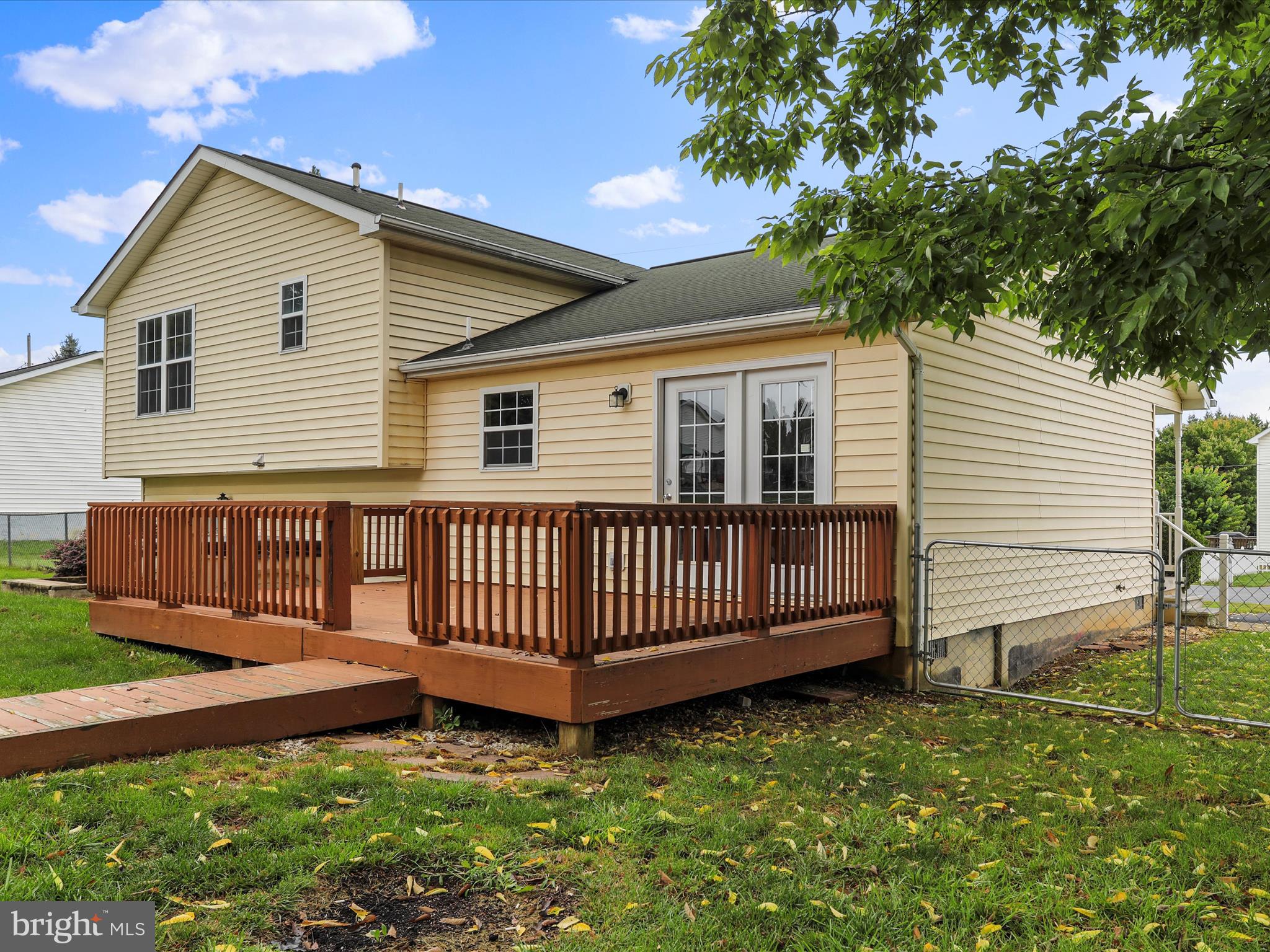 PIKESIDE MEADOWS - Residential