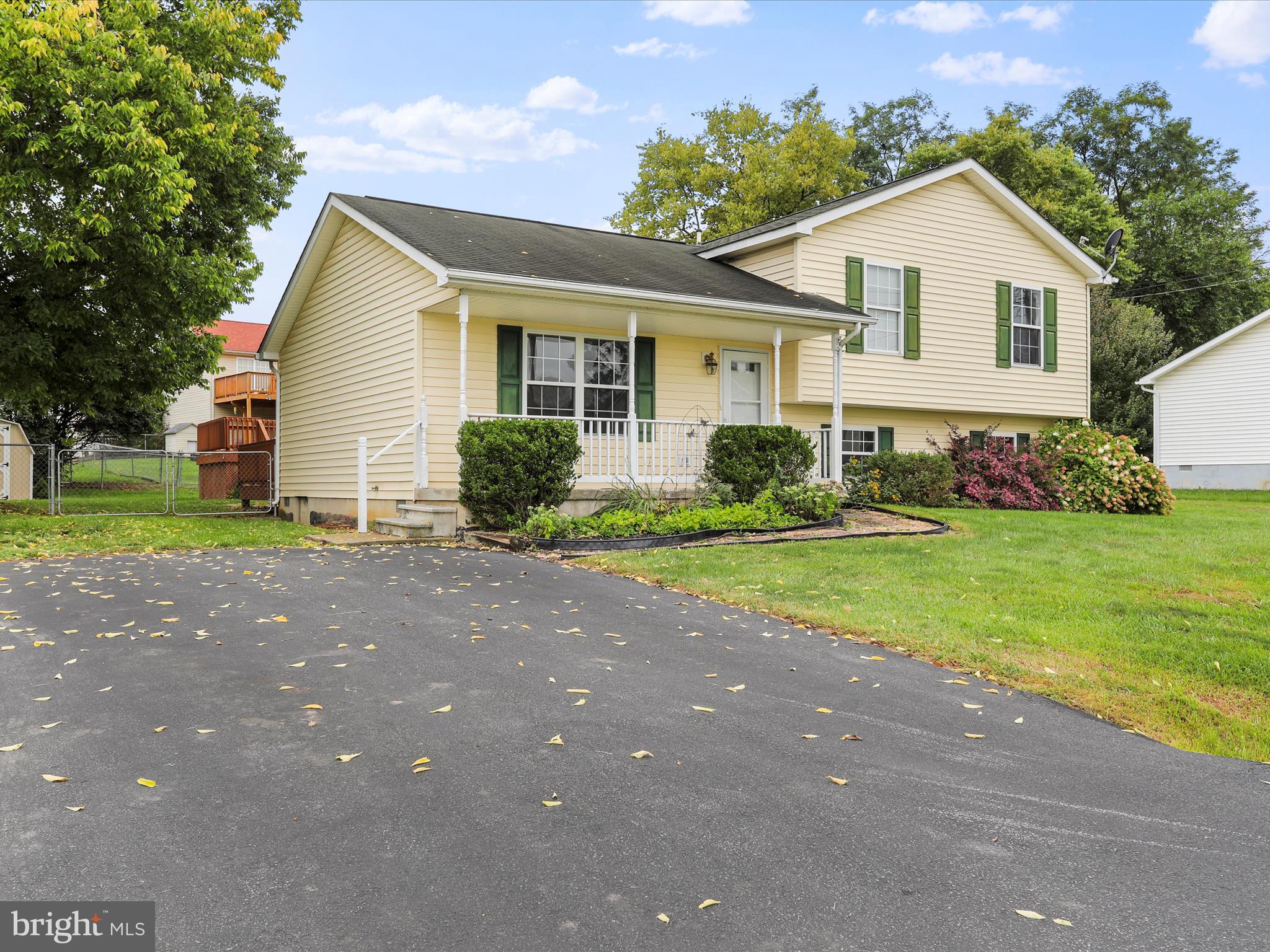 PIKESIDE MEADOWS - Residential