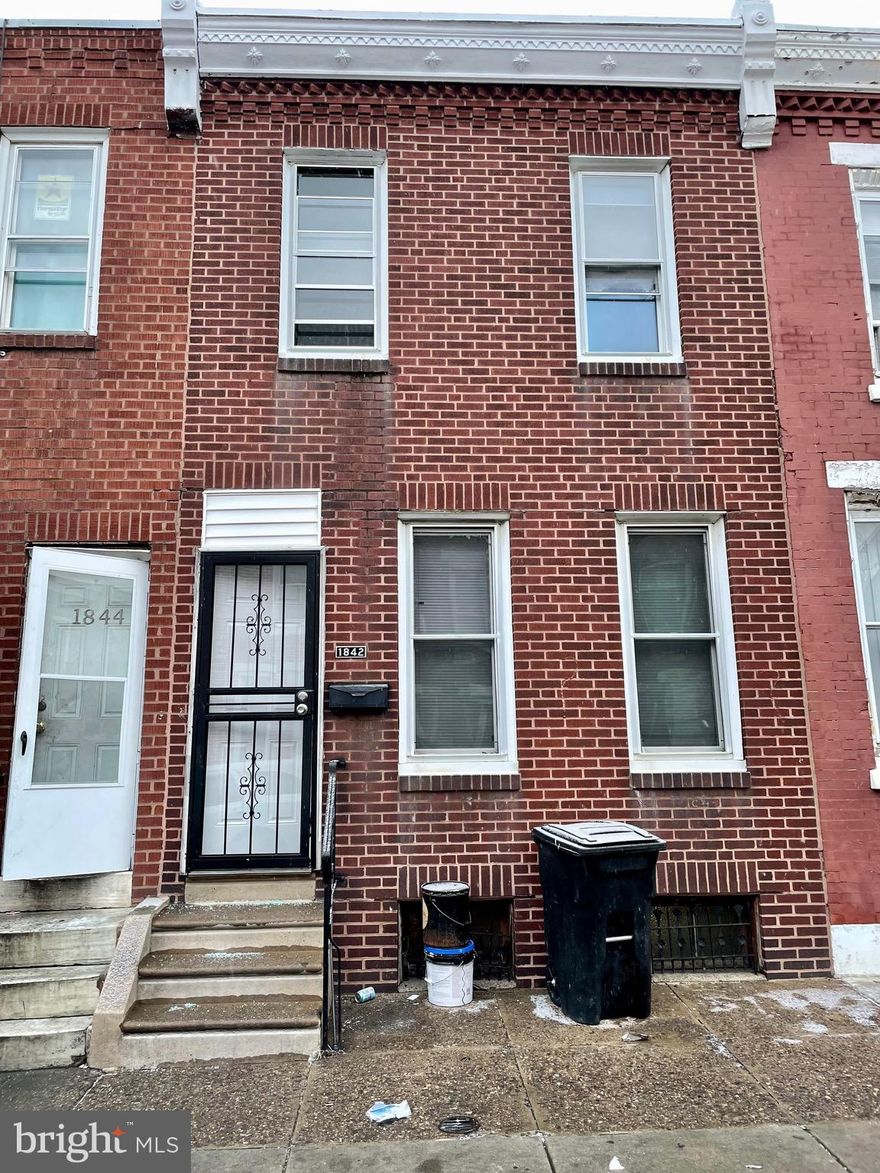 2 bedroom cozy home, freshly painted, new flooring . Traditional living room, dining room, kitchen. Rear back yard for summer time gatherings.  Spacious bedrooms, closet spaces , Nice sized bathroom. Ready to move in.