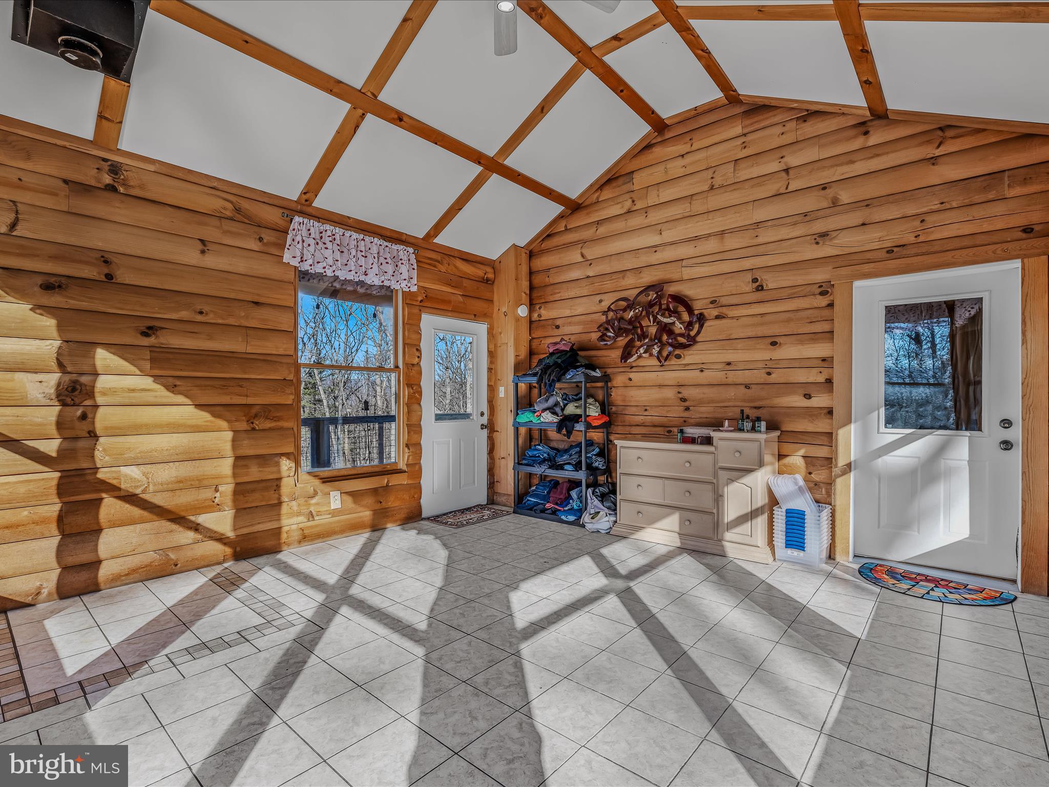 ROUND TOP ESTATES - Residential