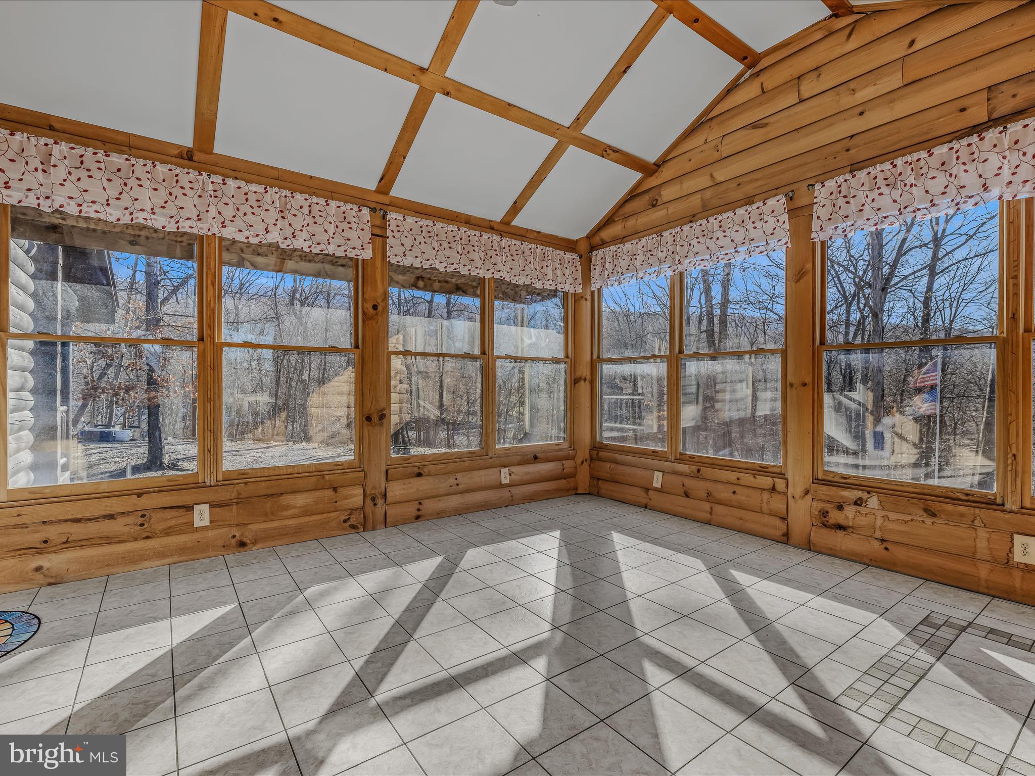 ROUND TOP ESTATES - Residential