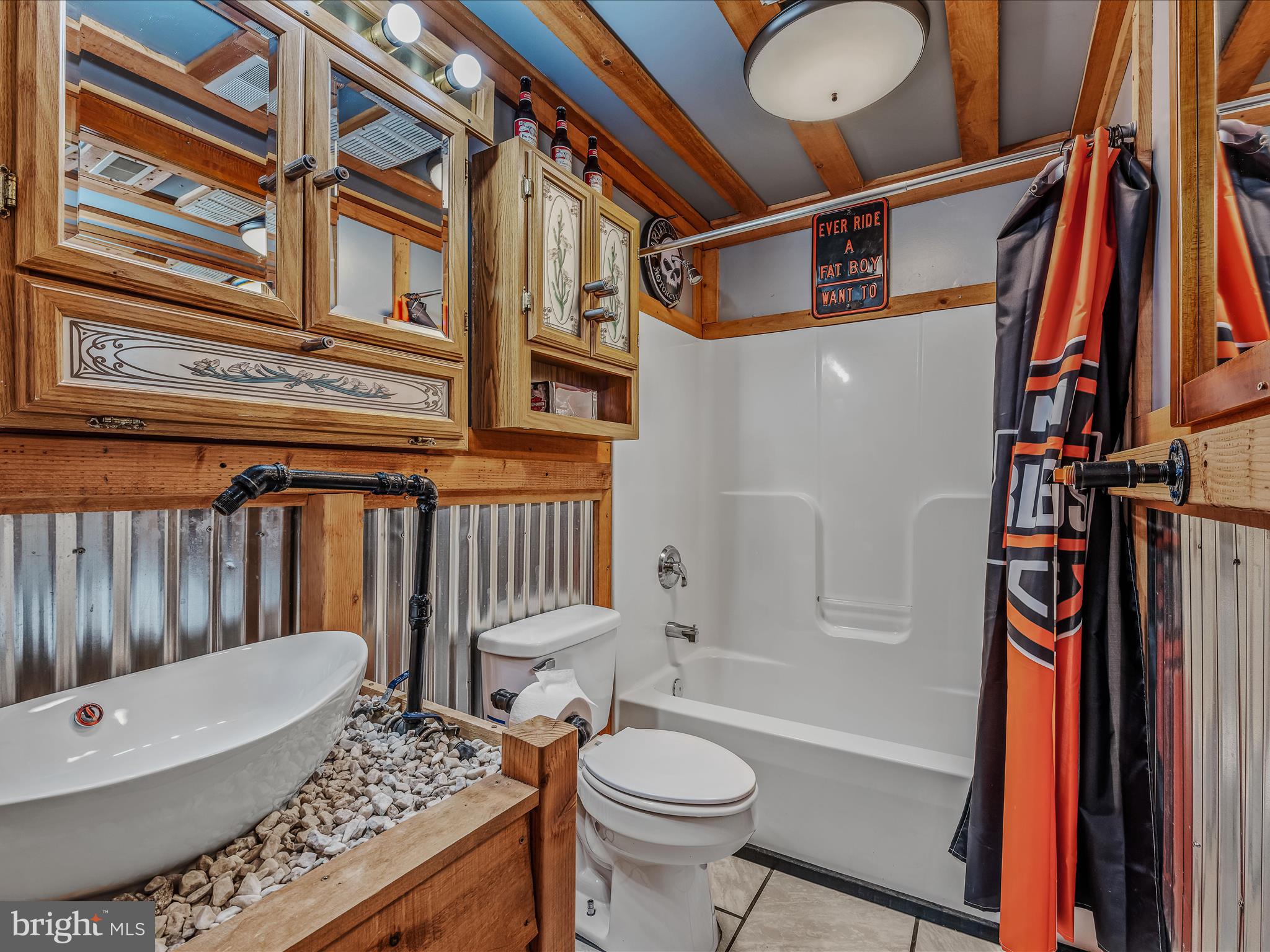 ROUND TOP ESTATES - Residential