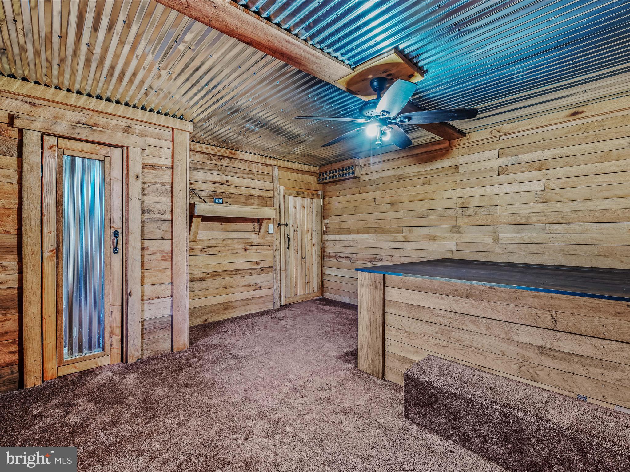 ROUND TOP ESTATES - Residential