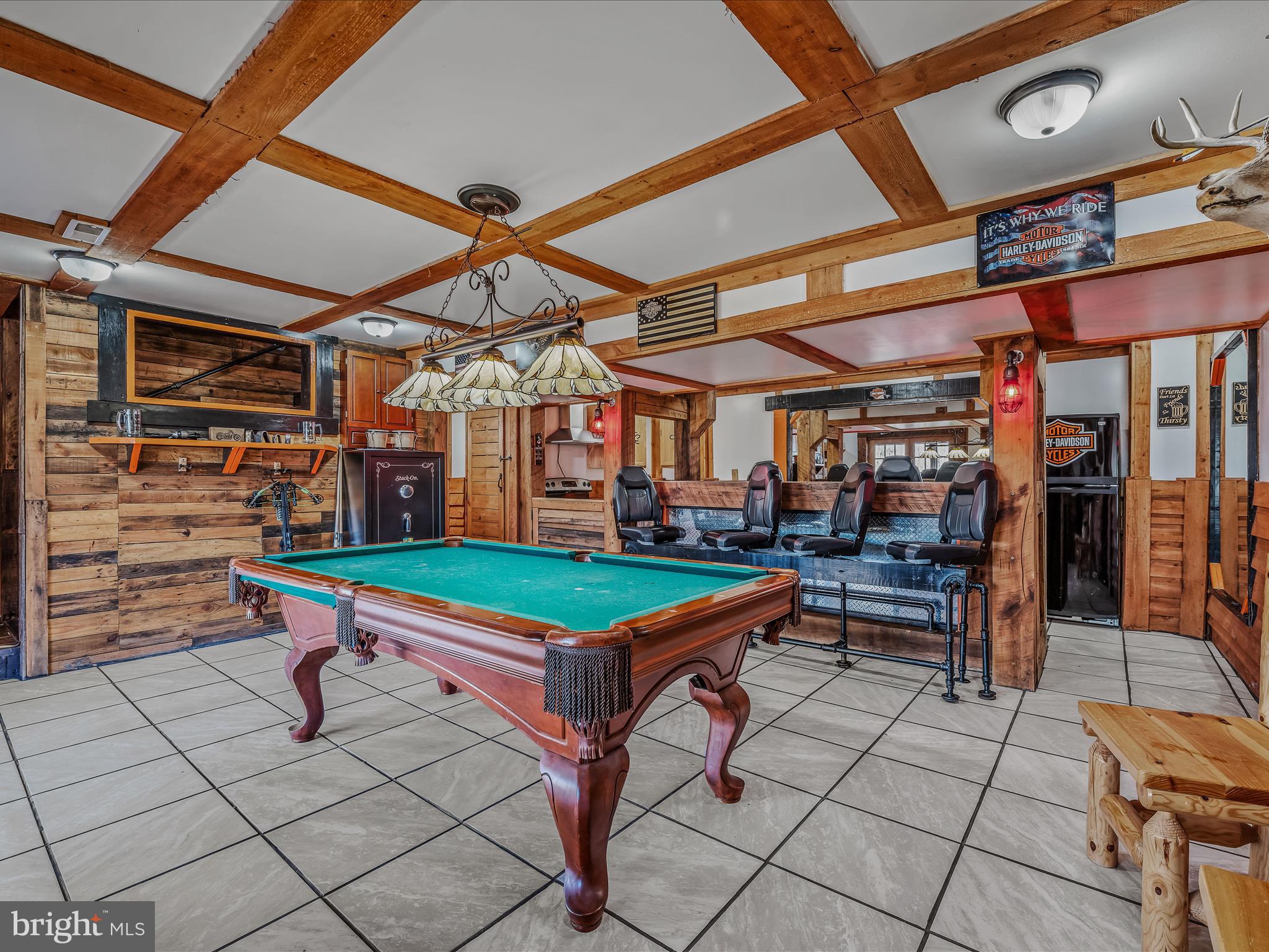 ROUND TOP ESTATES - Residential