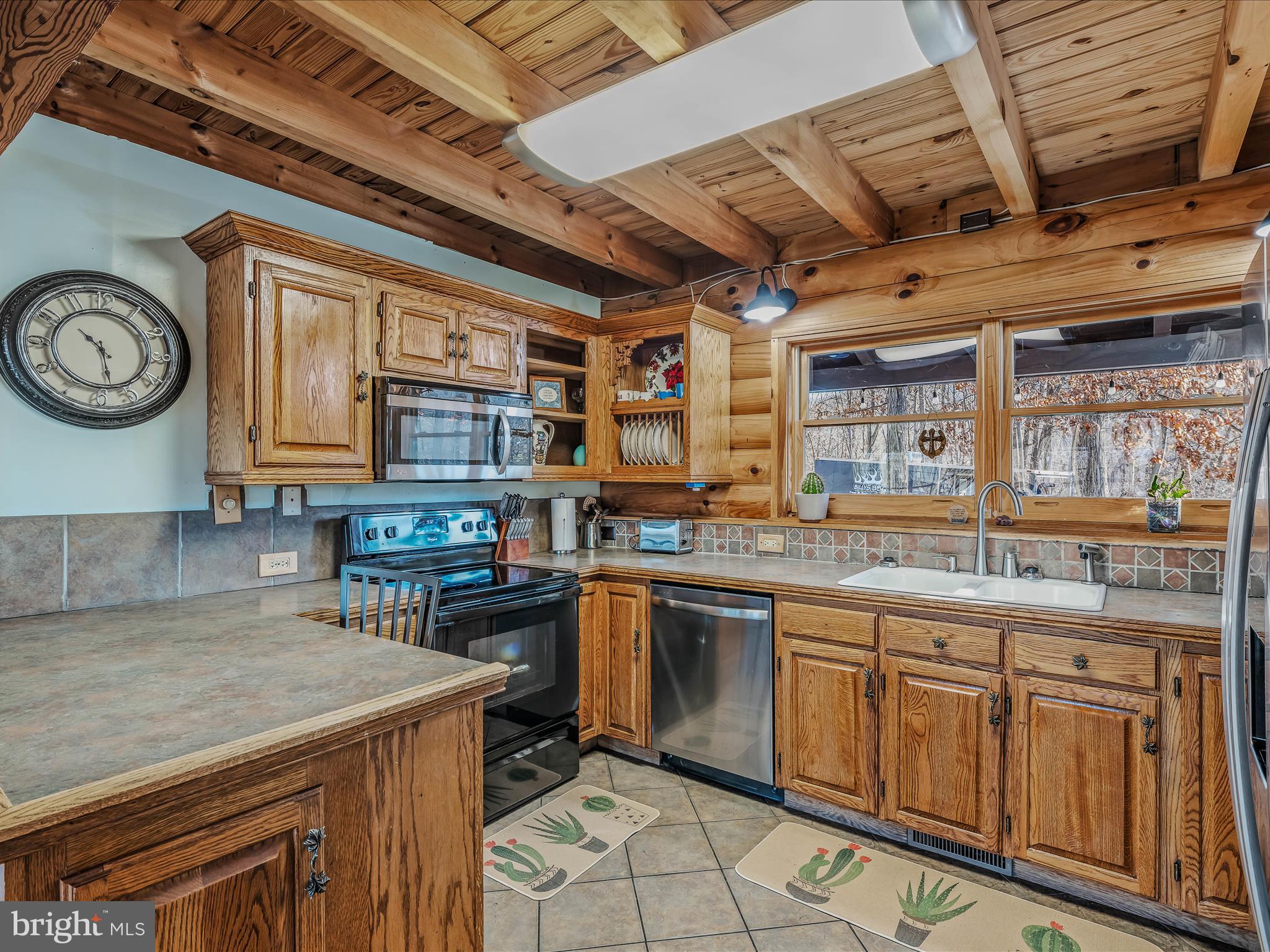 ROUND TOP ESTATES - Residential