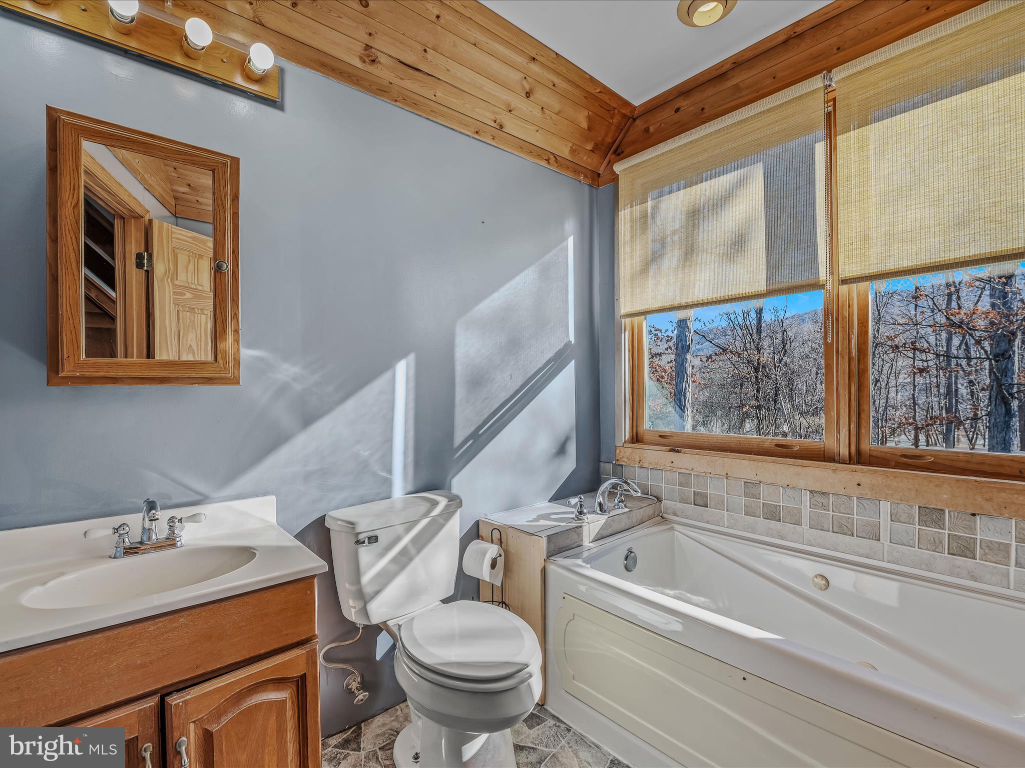 ROUND TOP ESTATES - Residential