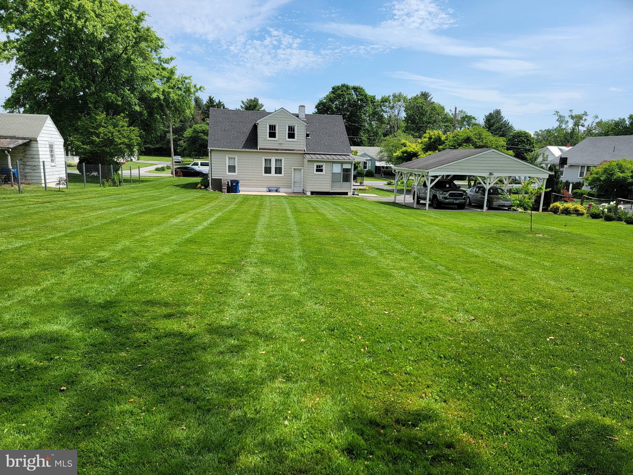 CROWN ESTATES - Residential