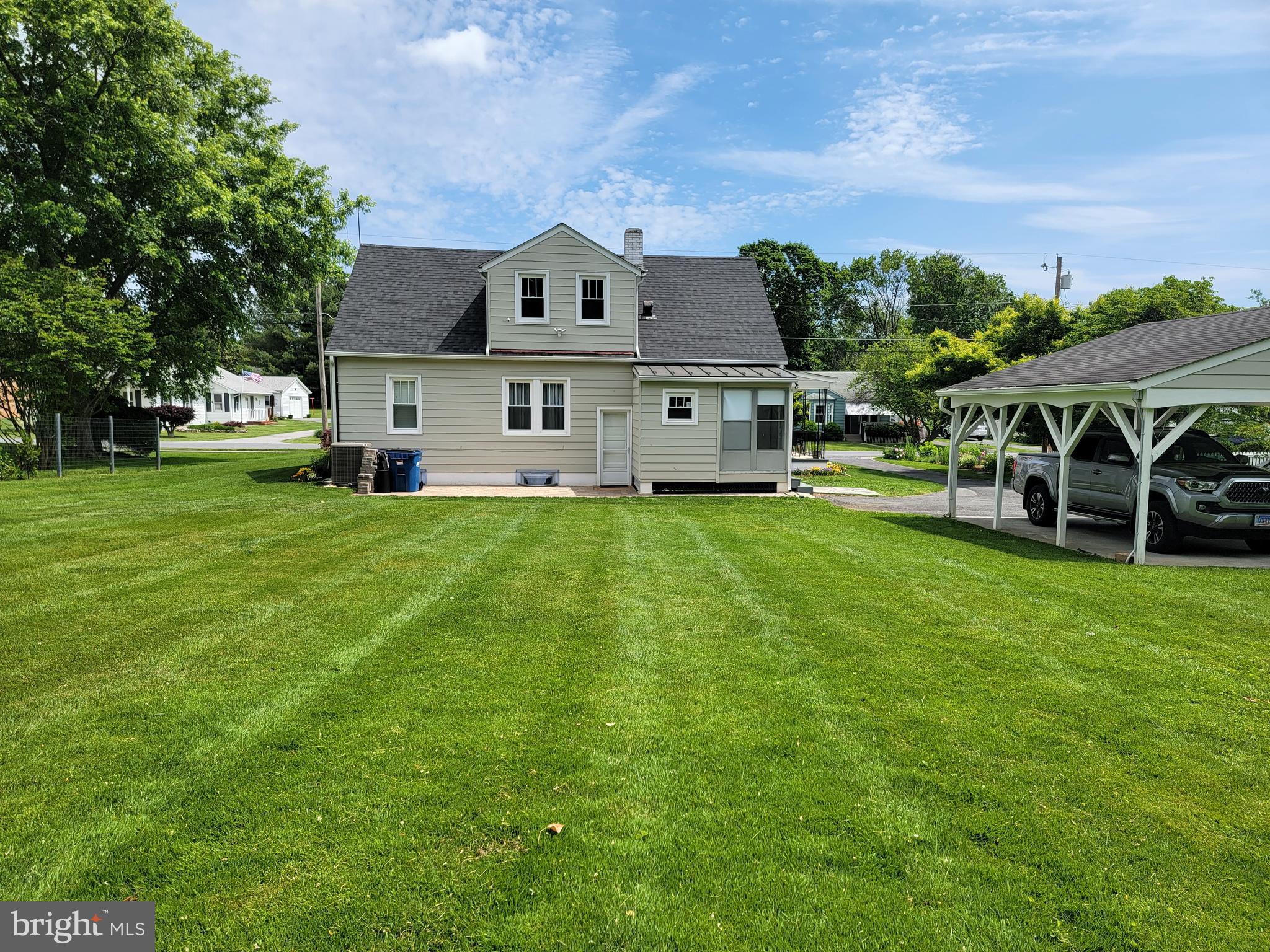 CROWN ESTATES - Residential